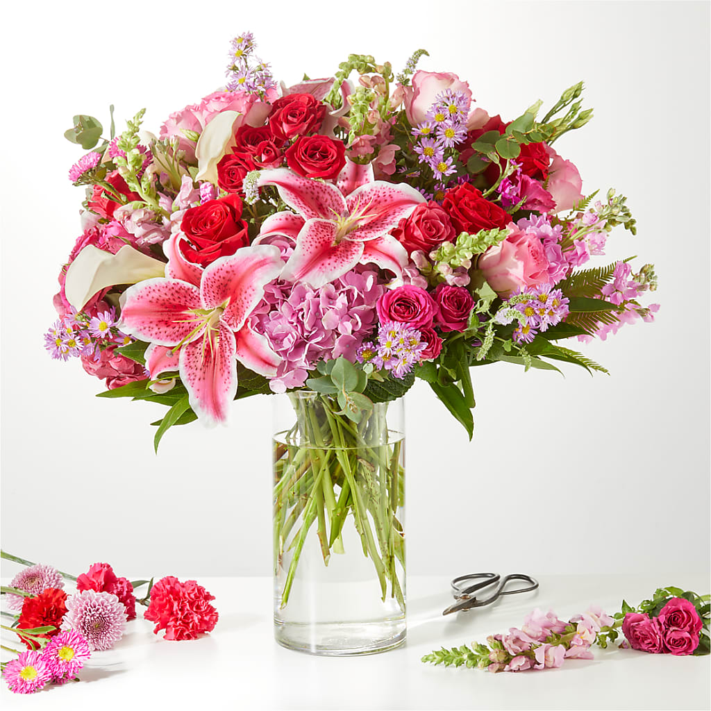 Swooning Over You - A Luxury Florist Original – North Shore Florist, North Vancouver BC