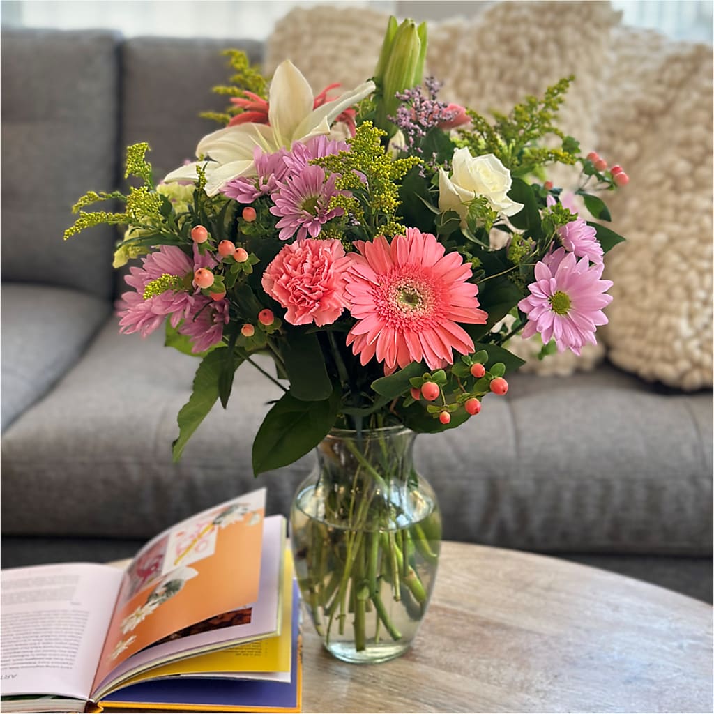 Pastel Tradition - A Florist Original – North Shore Florist, North Vancouver BC