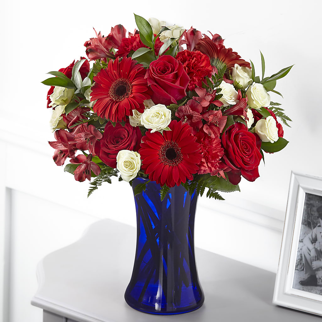 Hearts Embrace Bouquet – North Shore Florist, North Vancouver BC