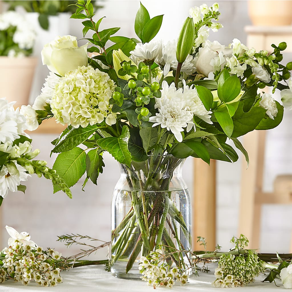 Classic Ivory – A Florist Original – North Shore Florist, North Vancouver BC