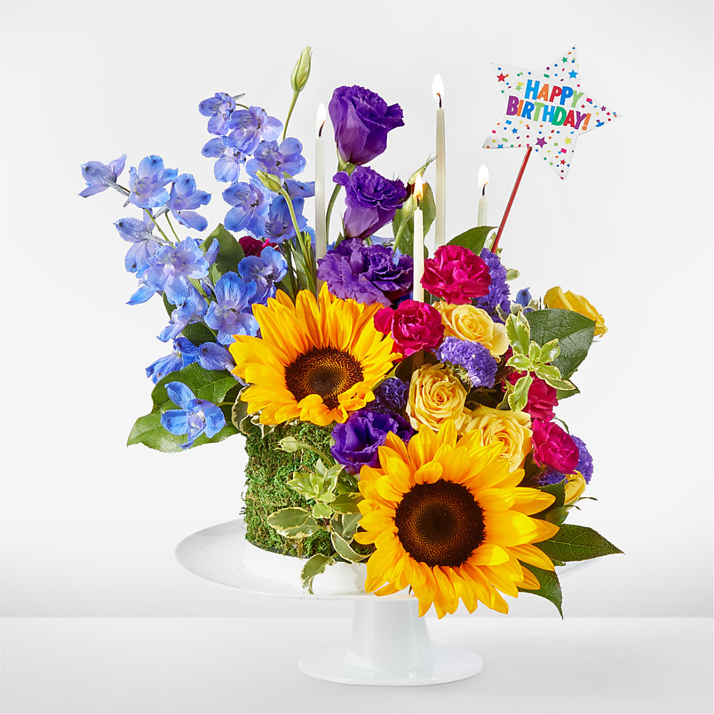 Star of the Day Floral Cake – North Shore Florist, North Vancouver BC